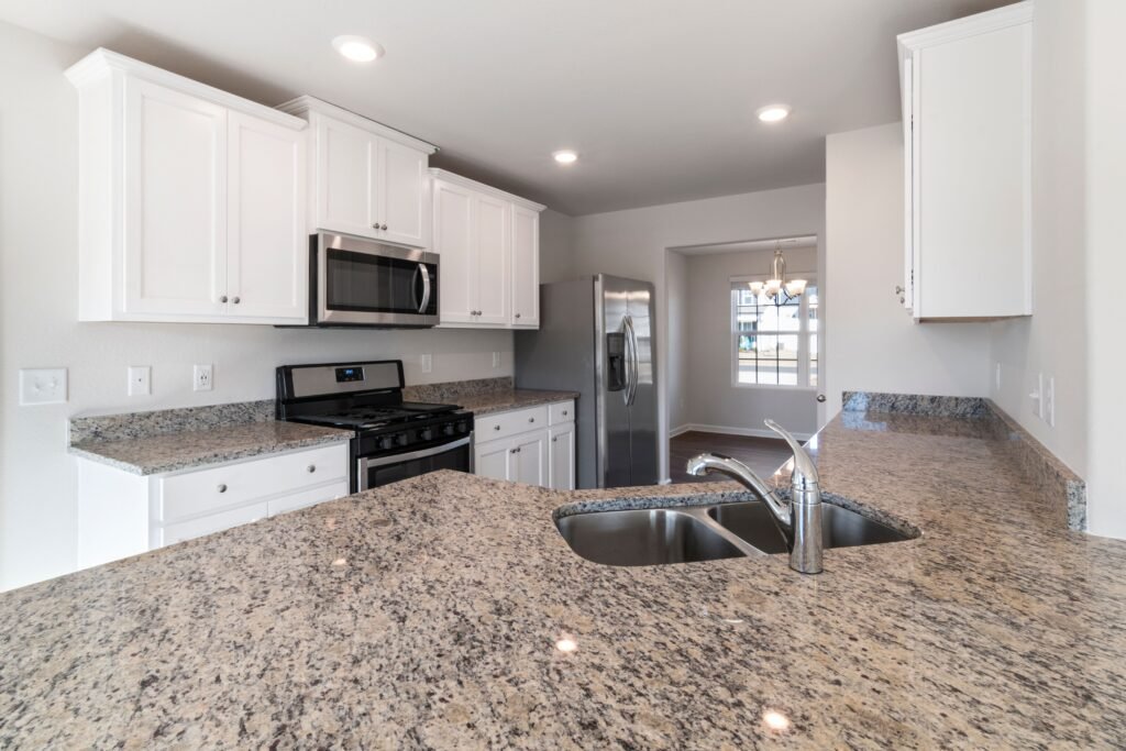 Nên chọn đá Granite nào cho mặt bếp gia đình?