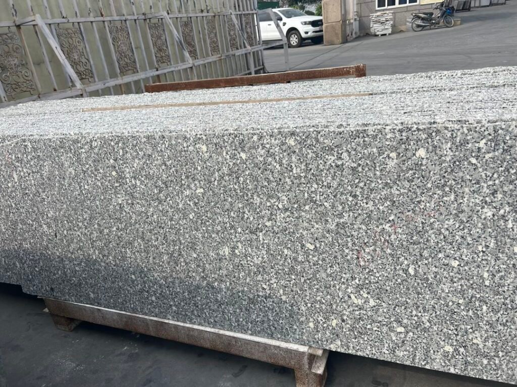 Granite Trắng Suối Lau